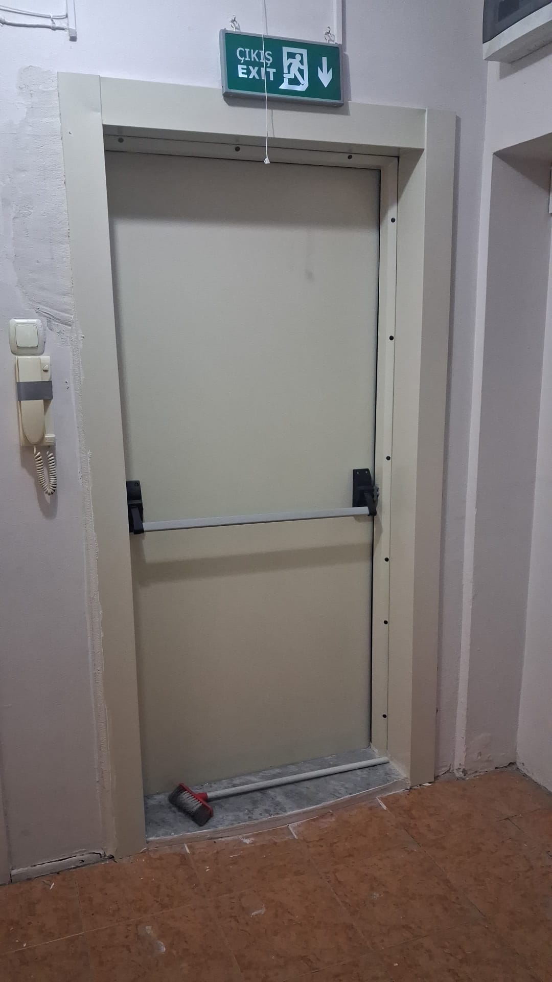 Burhaniye Şahdoor Çelik Kapı